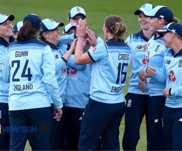 6 Most Beautiful Woman in the England Cricket Team