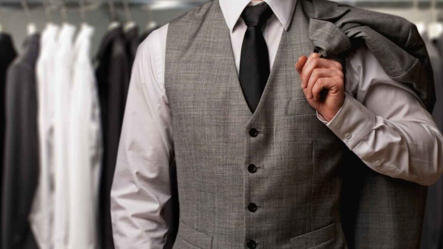 Dress for Success: Tips for Creating a Professional Wardrobe