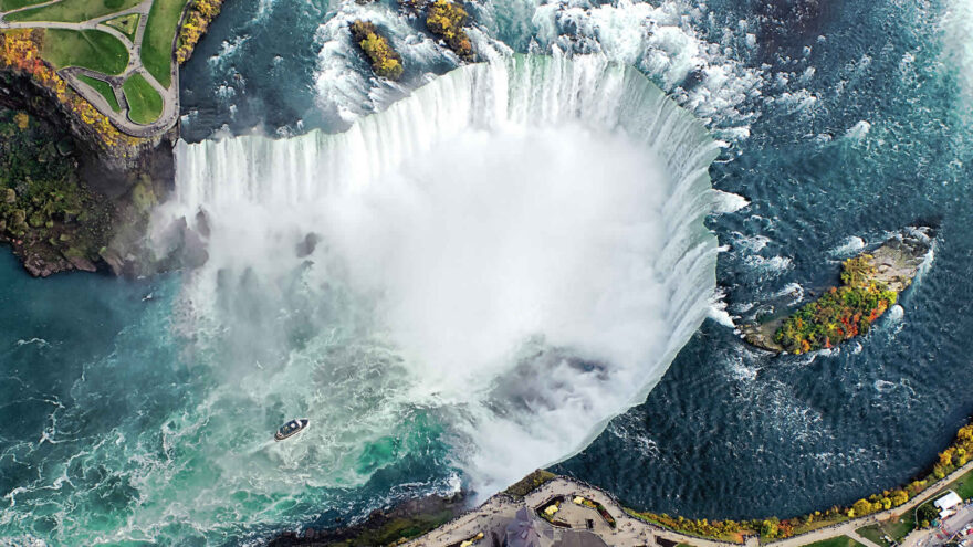 Which Side of Niagara Falls Is Better? Tips for First-Time Visitors